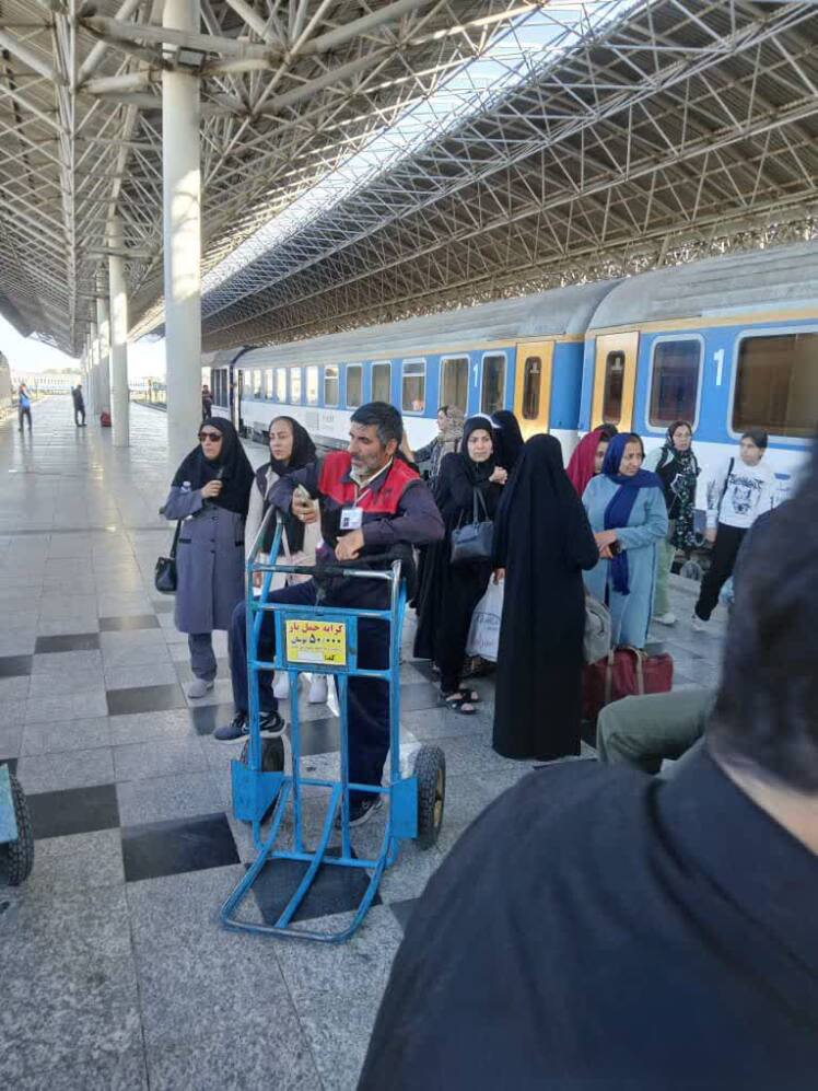 گزارش تصویری سفر زیارتی مشهد مقدس مرکز نابینایان و کم بینایان یاوران شب چراغ - تیرماه 1404